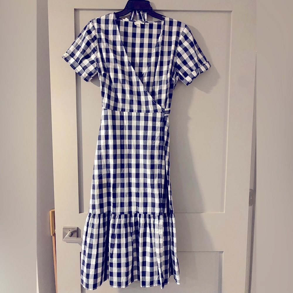 New w/tags gap women’s dress small